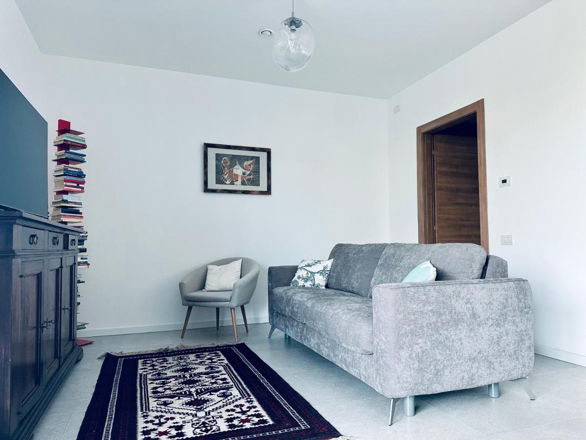 Appartement La Casa Di Ada à Iseo Extérieur photo